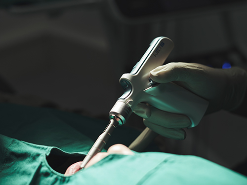 수면상태에서 국소마취 후 치료